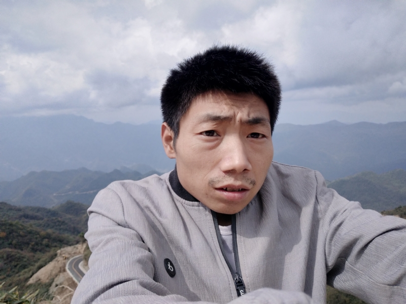 向后半生奋斗的第一张照片--洛阳相亲服务中心