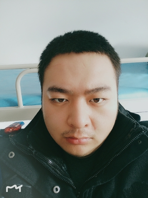 负重前行的第一张照片--洛阳相亲服务中心