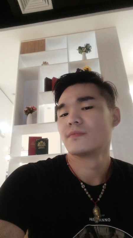 涵博随缘的第一张照片--洛阳相亲服务中心