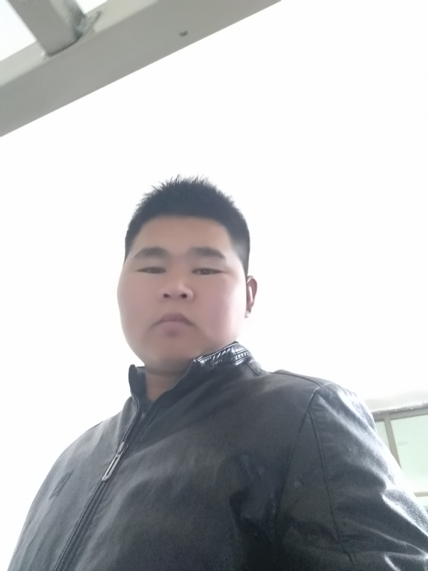 小哥的第一张照片--洛阳相亲服务中心
