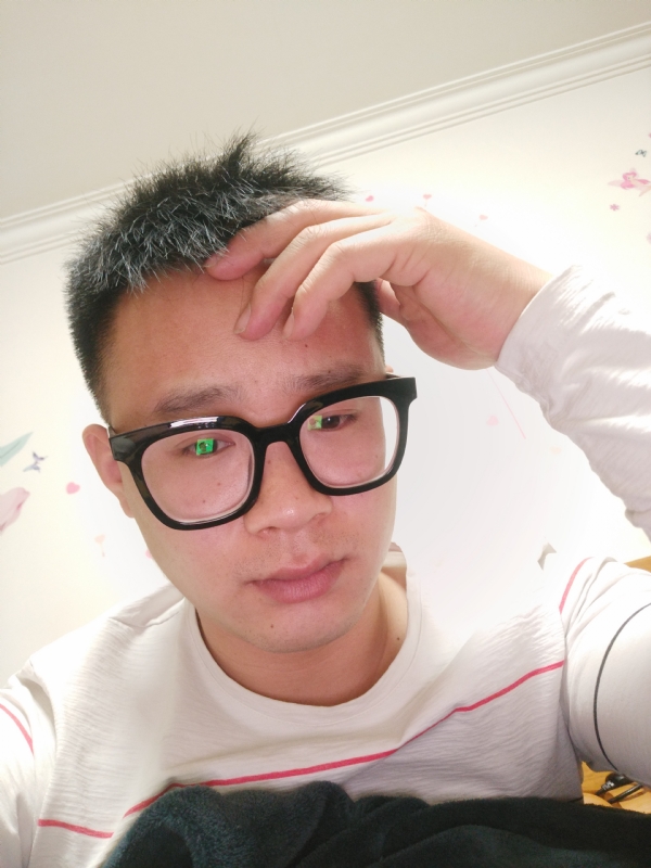 华灯初上的夜晚的第一张照片--洛阳相亲服务中心
