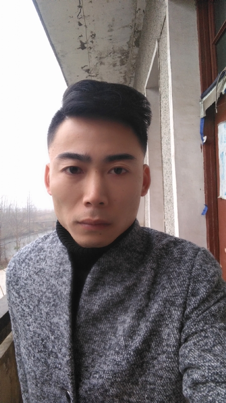谁伴我闯荡的第一张照片--洛阳相亲服务中心
