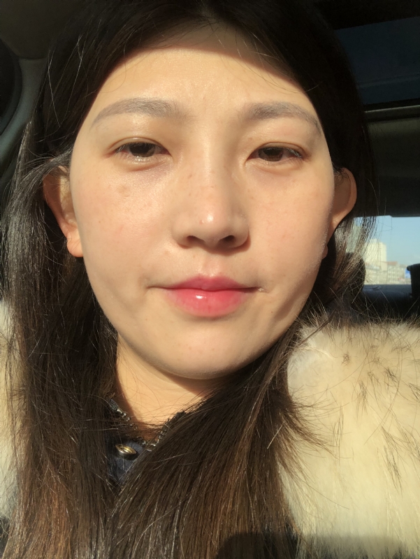 轻闭双眼的第一张照片--洛阳相亲服务中心