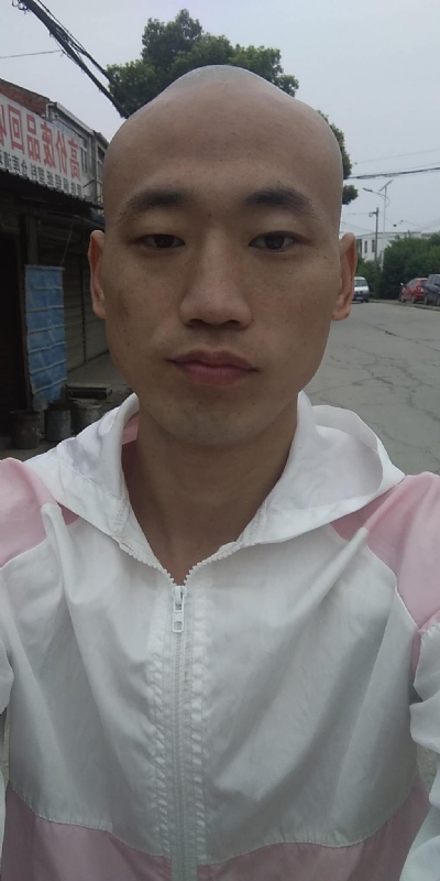 花花公子的第一张照片--洛阳相亲服务中心
