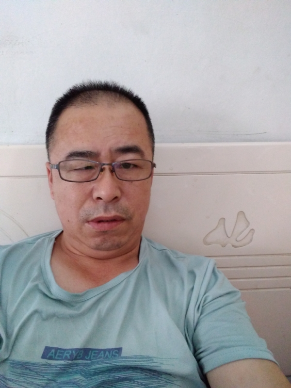 大叔的第一张照片--洛阳相亲服务中心