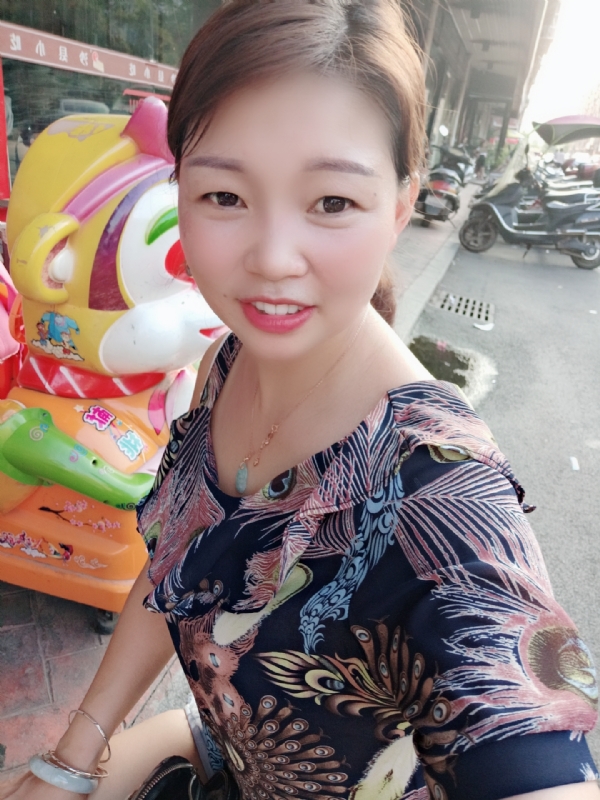 云儿的第一张照片--洛阳相亲服务中心