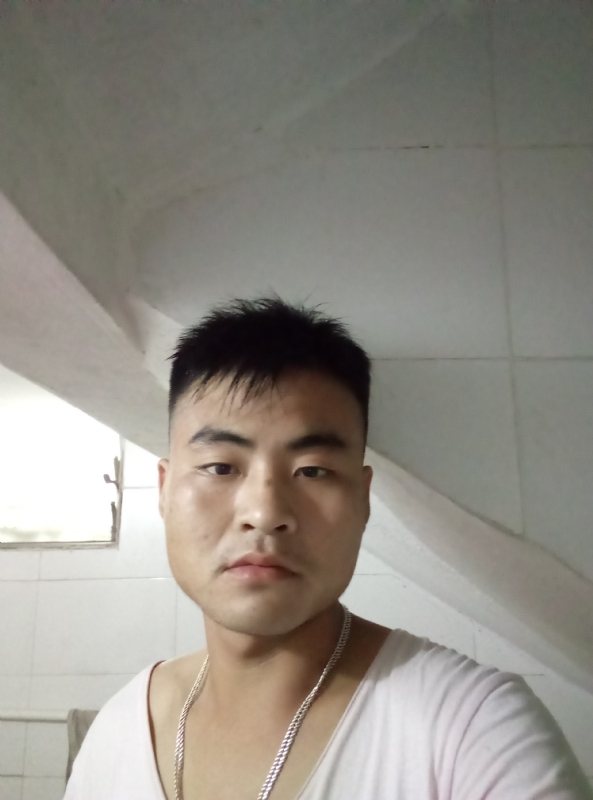 落叶知秋的第一张照片--洛阳相亲服务中心