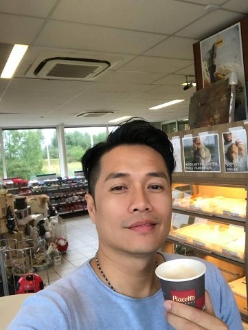 短歌的第一张照片--洛阳相亲服务中心