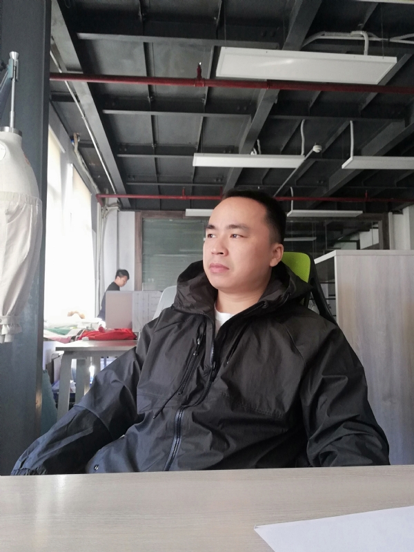 左眼皮跳跳的第一张照片--洛阳相亲服务中心