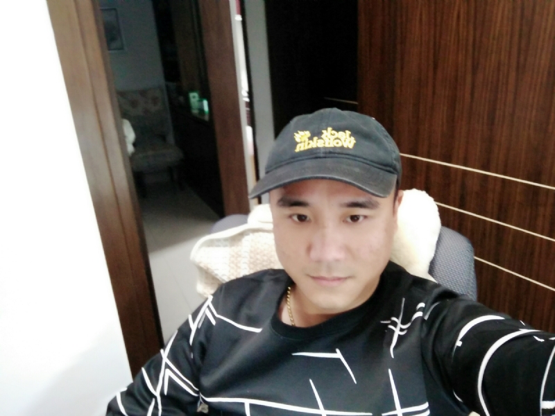 坚持我爱的第一张照片--洛阳相亲服务中心