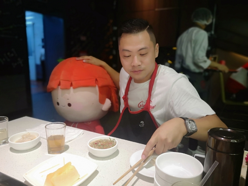 逆行的第一张照片--洛阳相亲服务中心
