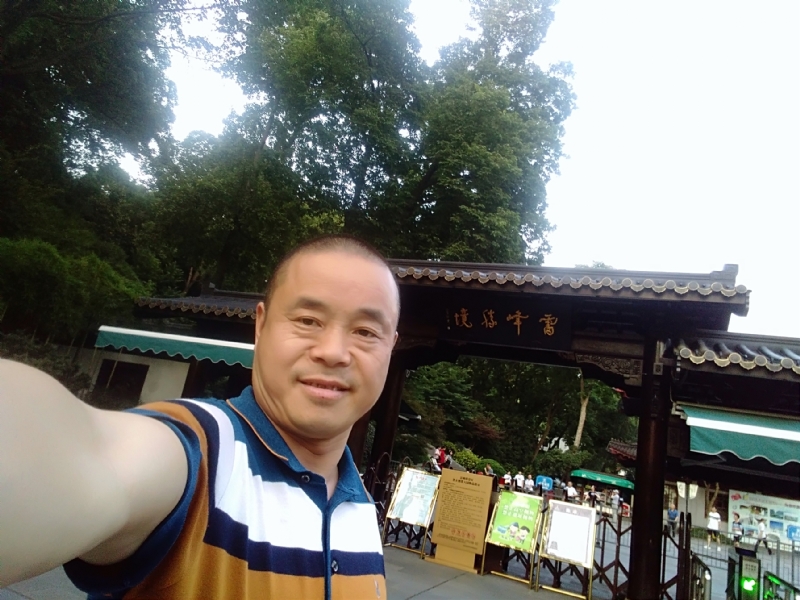 夏雨晨紫的第一张照片--洛阳相亲服务中心