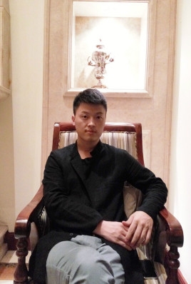 制片人杨亚林的第一张照片--洛阳相亲服务中心