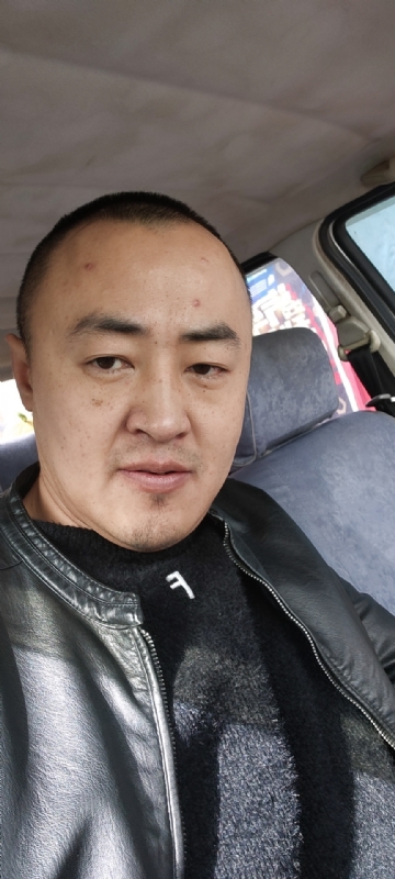 精神九哥的第一张照片--洛阳相亲服务中心