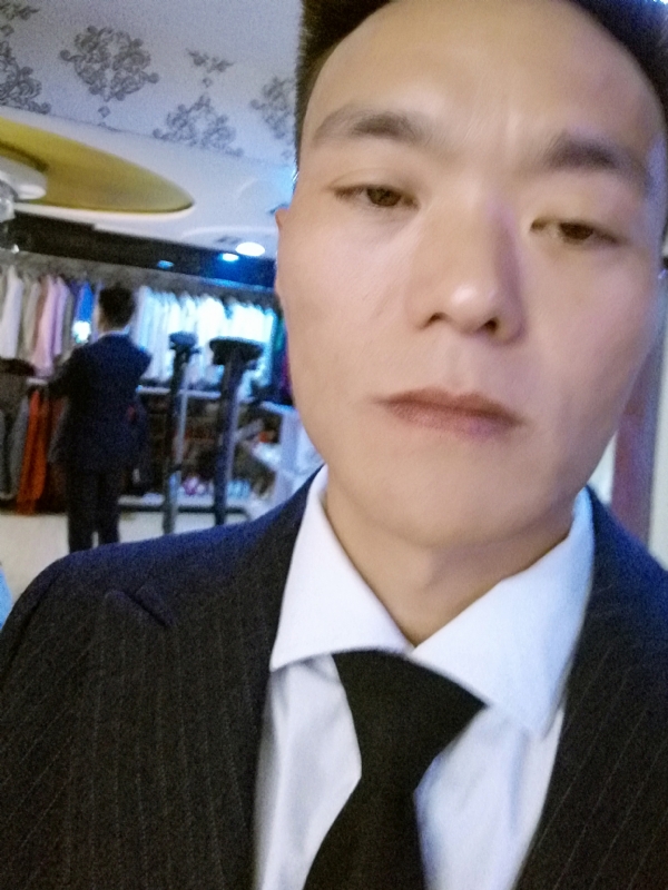 醉酒的蝴蝶的第二张照片--洛阳相亲服务中心