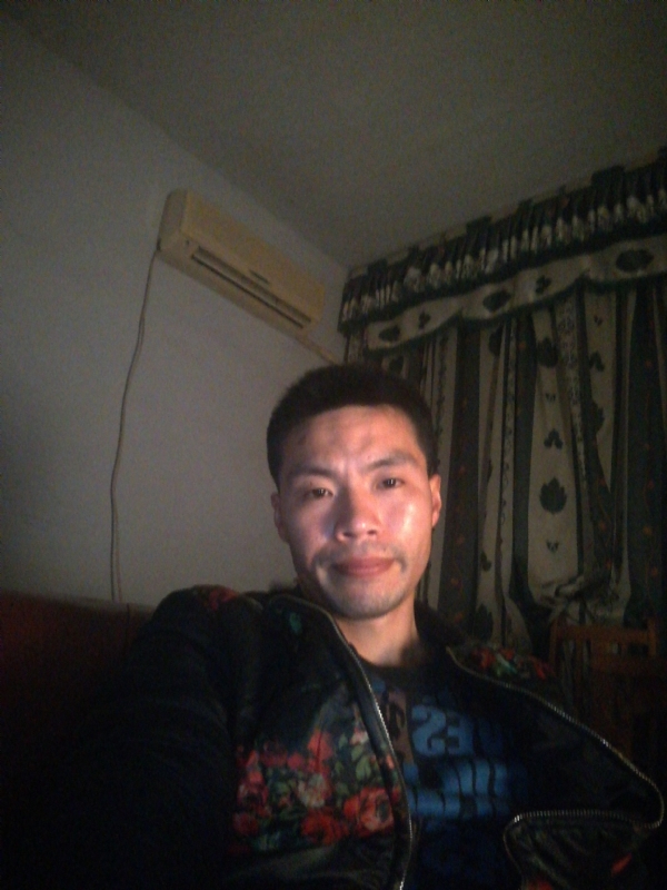 性情男儿的第一张照片--洛阳相亲服务中心