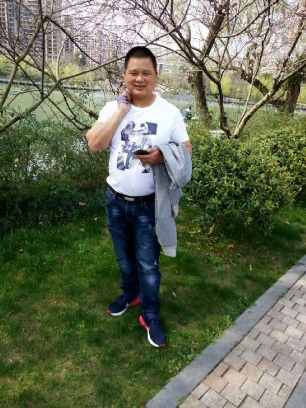 纯爷们的第一张照片--洛阳相亲服务中心