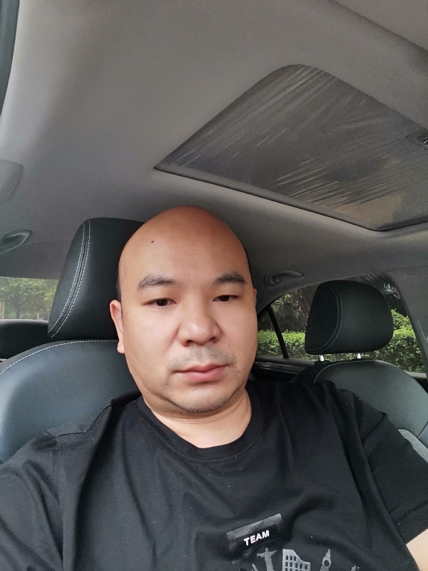 爷们已经老了的第一张照片--洛阳相亲服务中心