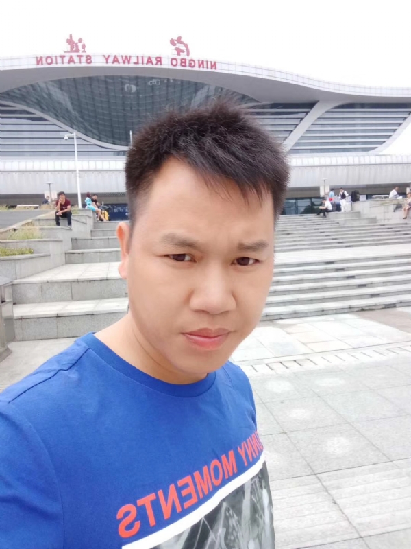 笑对人生的第一张照片--洛阳相亲服务中心