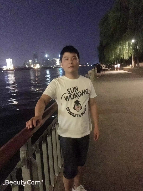 古月的第二张照片--洛阳相亲服务中心