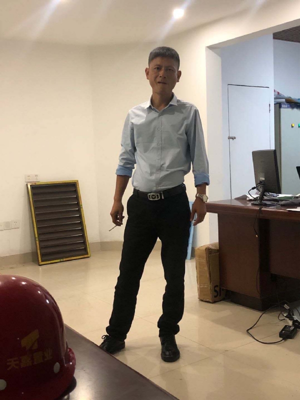 郁闷之中的第一张照片--洛阳相亲服务中心