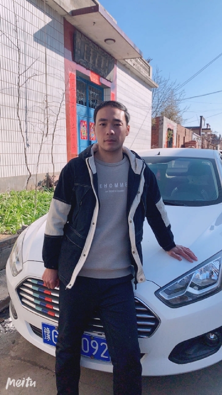 一片云的第一张照片--洛阳相亲服务中心
