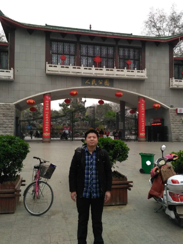 在奋斗的第四张照片--洛阳相亲服务中心