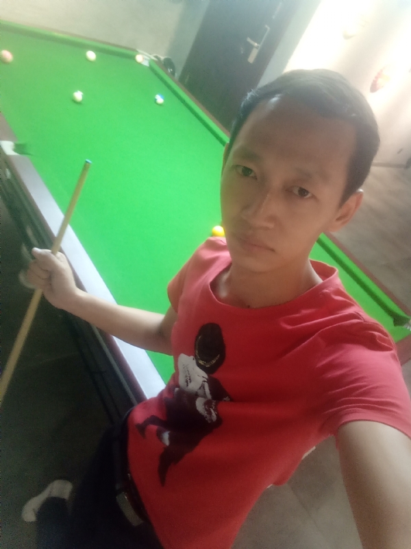 耳机分你一半的第一张照片--洛阳相亲服务中心