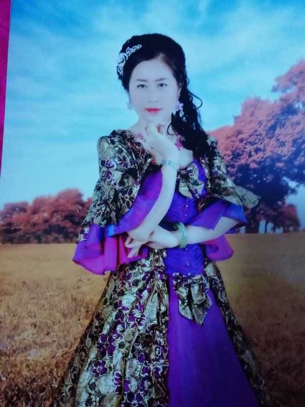 清水芙蓉的第一张照片--洛阳相亲服务中心