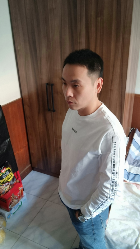没有蜡笔的小航的第一张照片--洛阳相亲服务中心