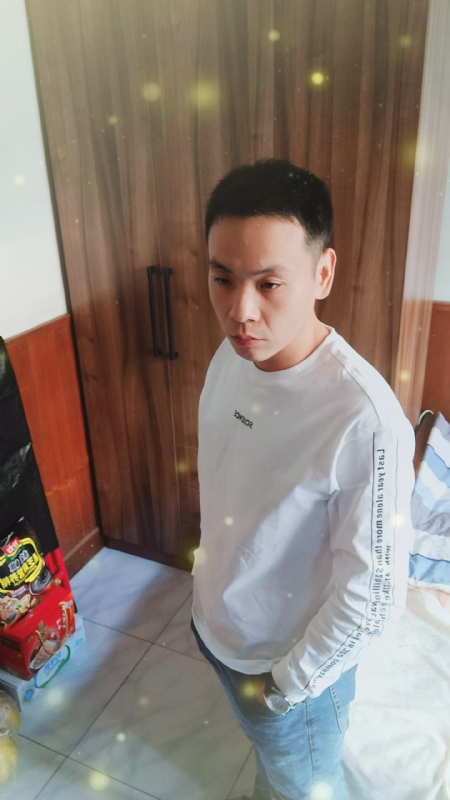 没有蜡笔的小航的第三张照片--洛阳相亲服务中心