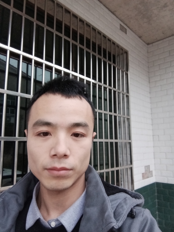 笑得那么开心的第三张照片--洛阳相亲服务中心