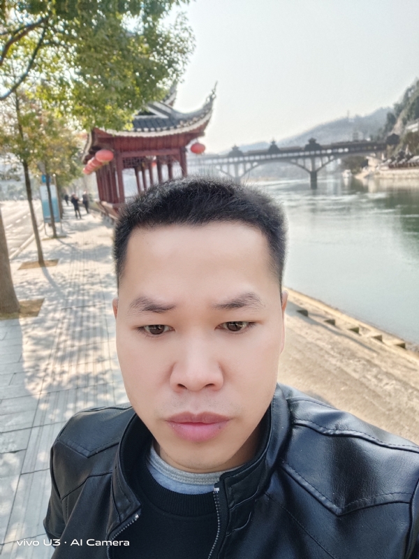 啊锦的第一张照片--洛阳相亲服务中心