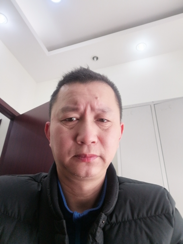 相视而笑的第一张照片--洛阳相亲服务中心