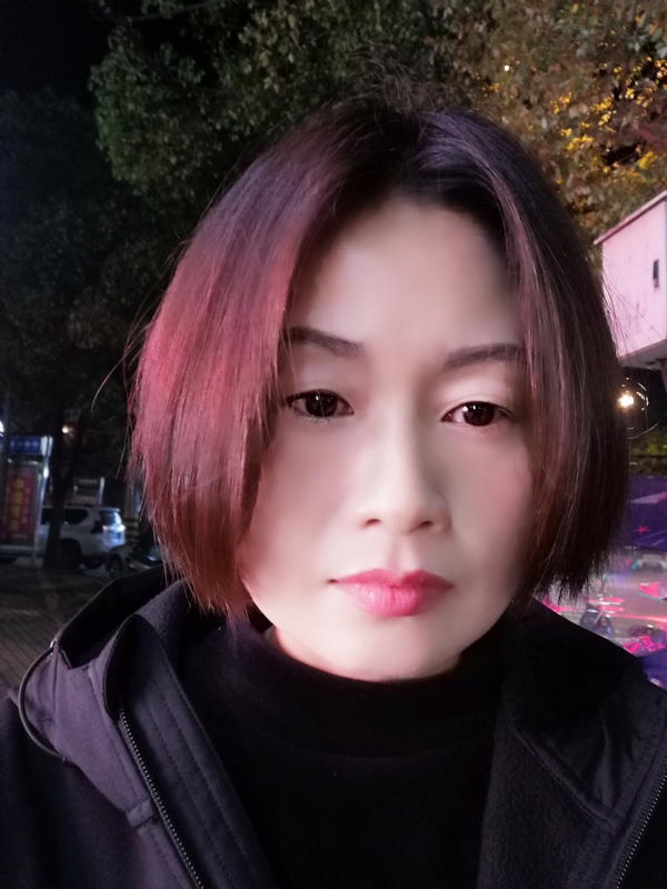 风中百合的第一张照片--洛阳相亲服务中心