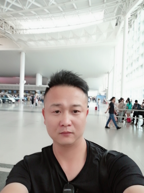一叶知秋的第一张照片--洛阳相亲服务中心