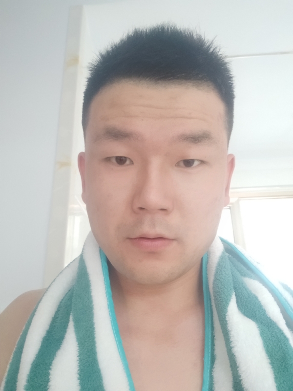 海滨的第一张照片--洛阳相亲服务中心