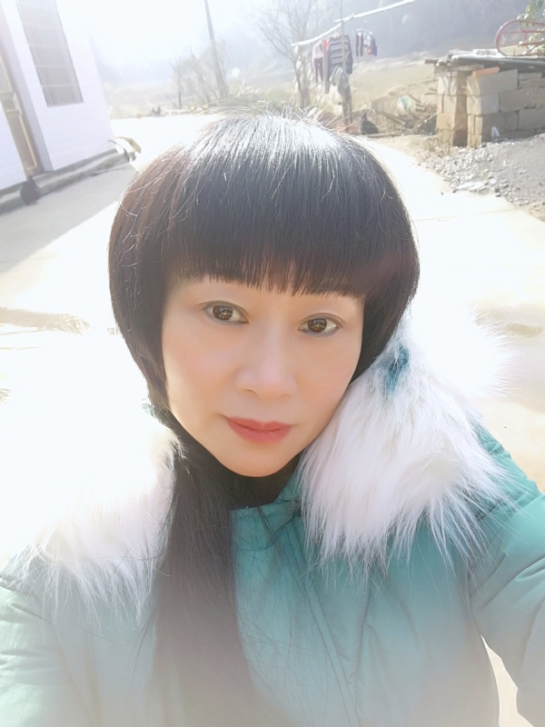 金鱼儿的第一张照片--洛阳相亲服务中心