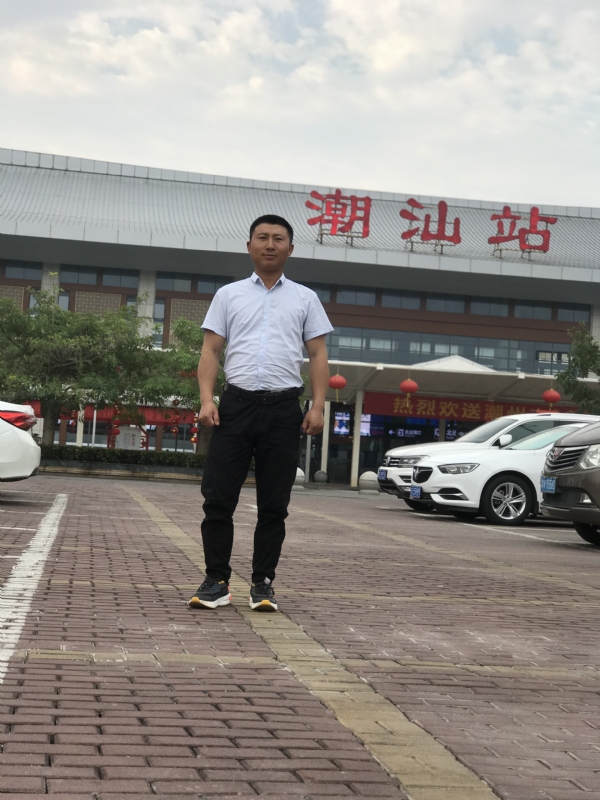 健华的第三张照片--洛阳相亲服务中心