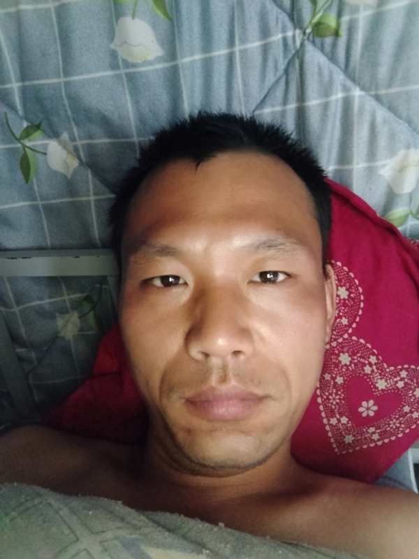 弘扬的第一张照片--洛阳相亲服务中心