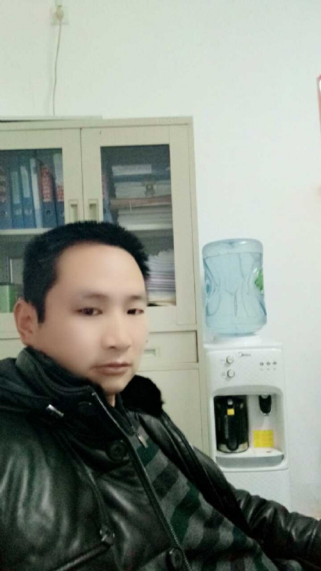 蓝色棒棒糖的第一张照片--洛阳相亲服务中心