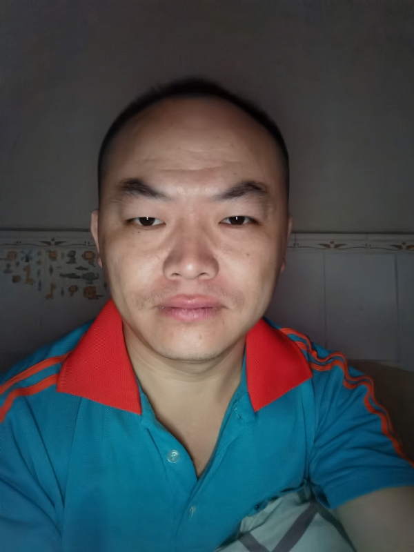 与子携老的第三张照片--洛阳相亲服务中心