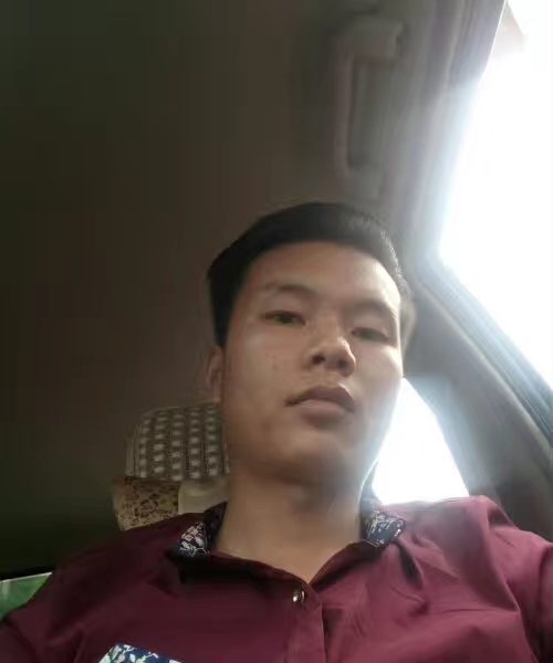 单亲爸爸的第一张照片--洛阳相亲服务中心