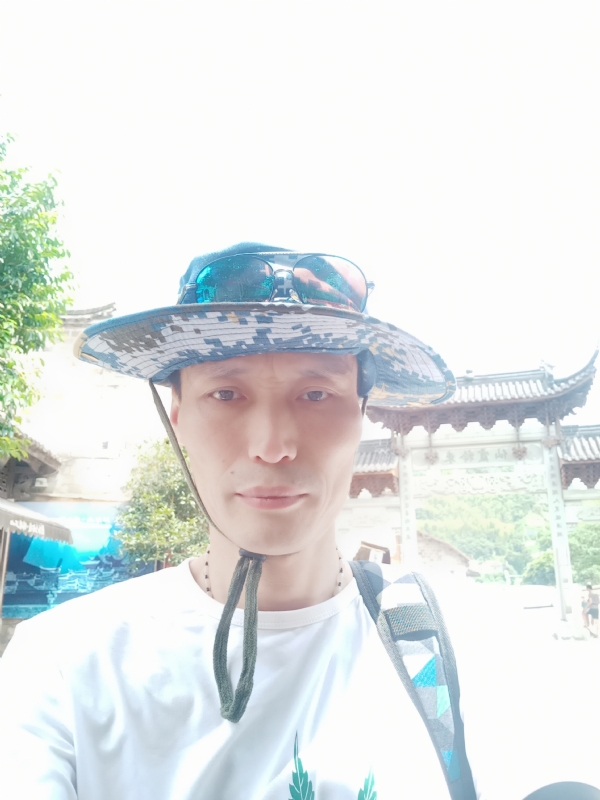 童群海的第一张照片--洛阳相亲服务中心