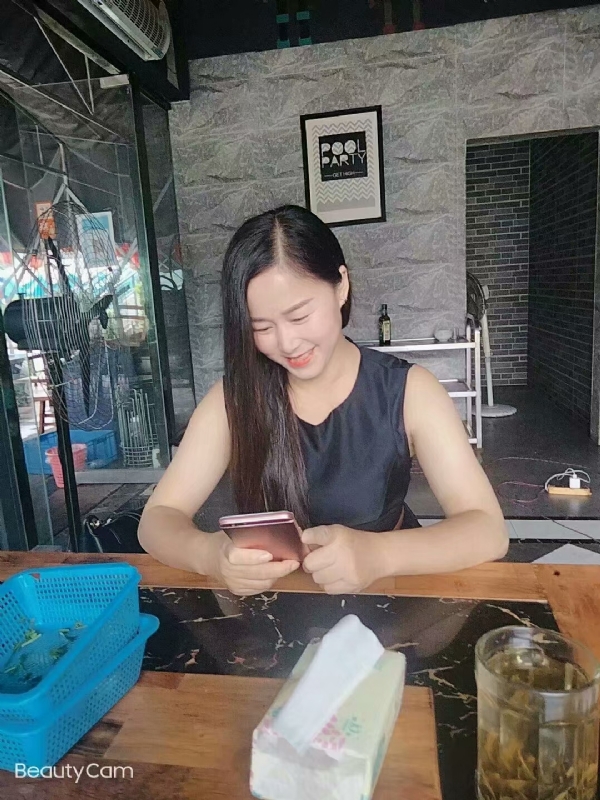 如不坚强弱给谁看的第一张照片--洛阳相亲服务中心