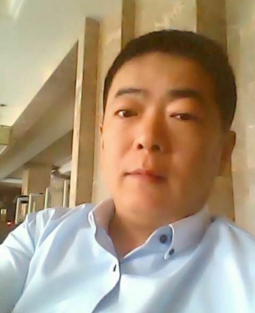 落叶随风的第一张照片--洛阳相亲服务中心