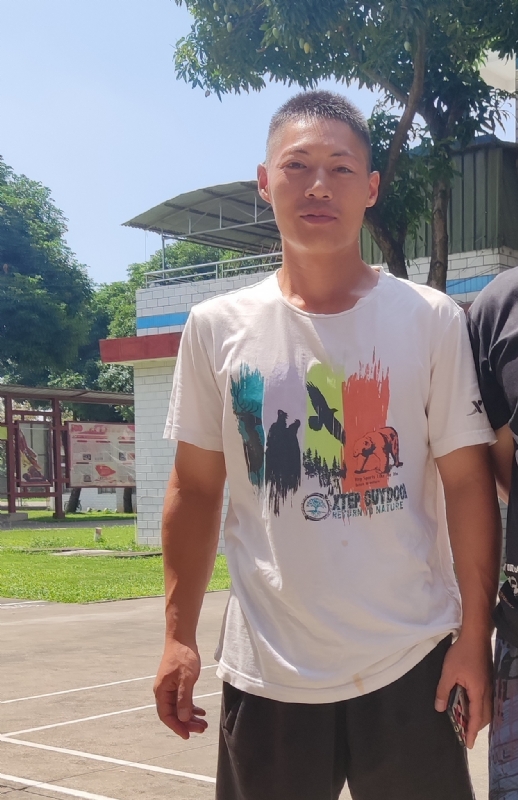 孤鹰的第一张照片--洛阳相亲服务中心