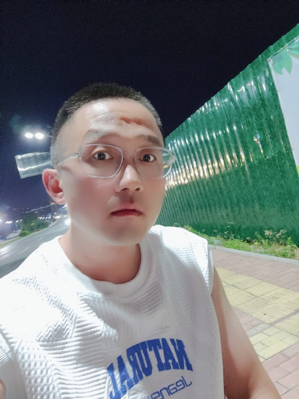 清风烈酒的第一张照片--洛阳相亲服务中心