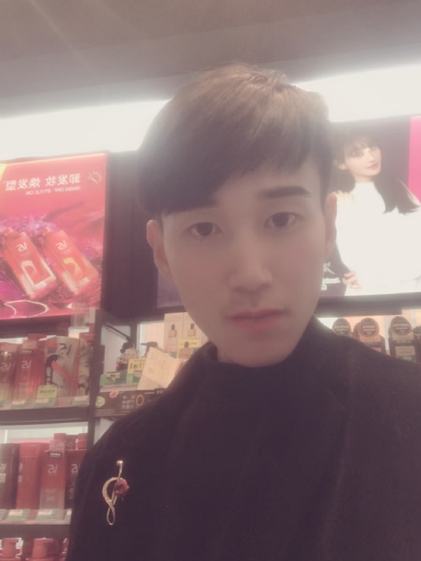 唯美的爱情故事的第一张照片--洛阳相亲服务中心