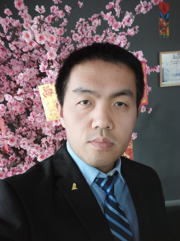 我就是个翻译的第一张照片--洛阳相亲服务中心